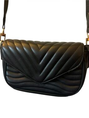Black Quilted Crossbody Shoulder Bag - Elegant Everyday